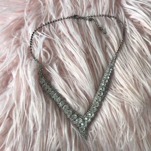 Beautiful necklace perfect for prom !